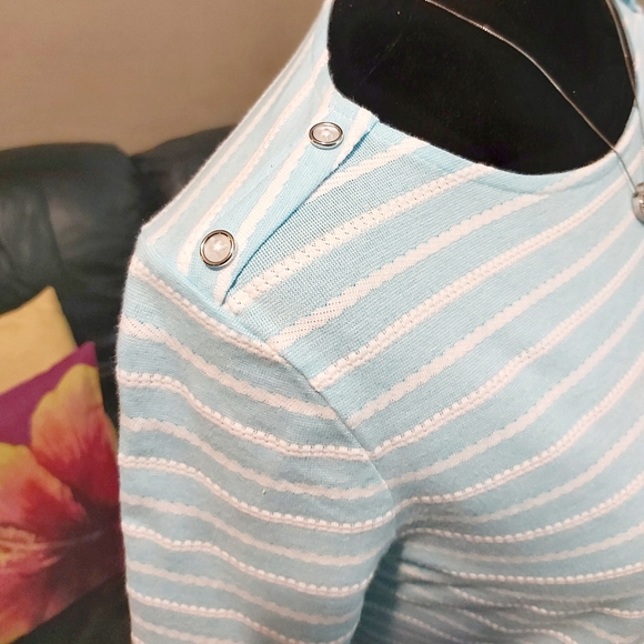 Peace and Pearl Top - Picture 2 of 5